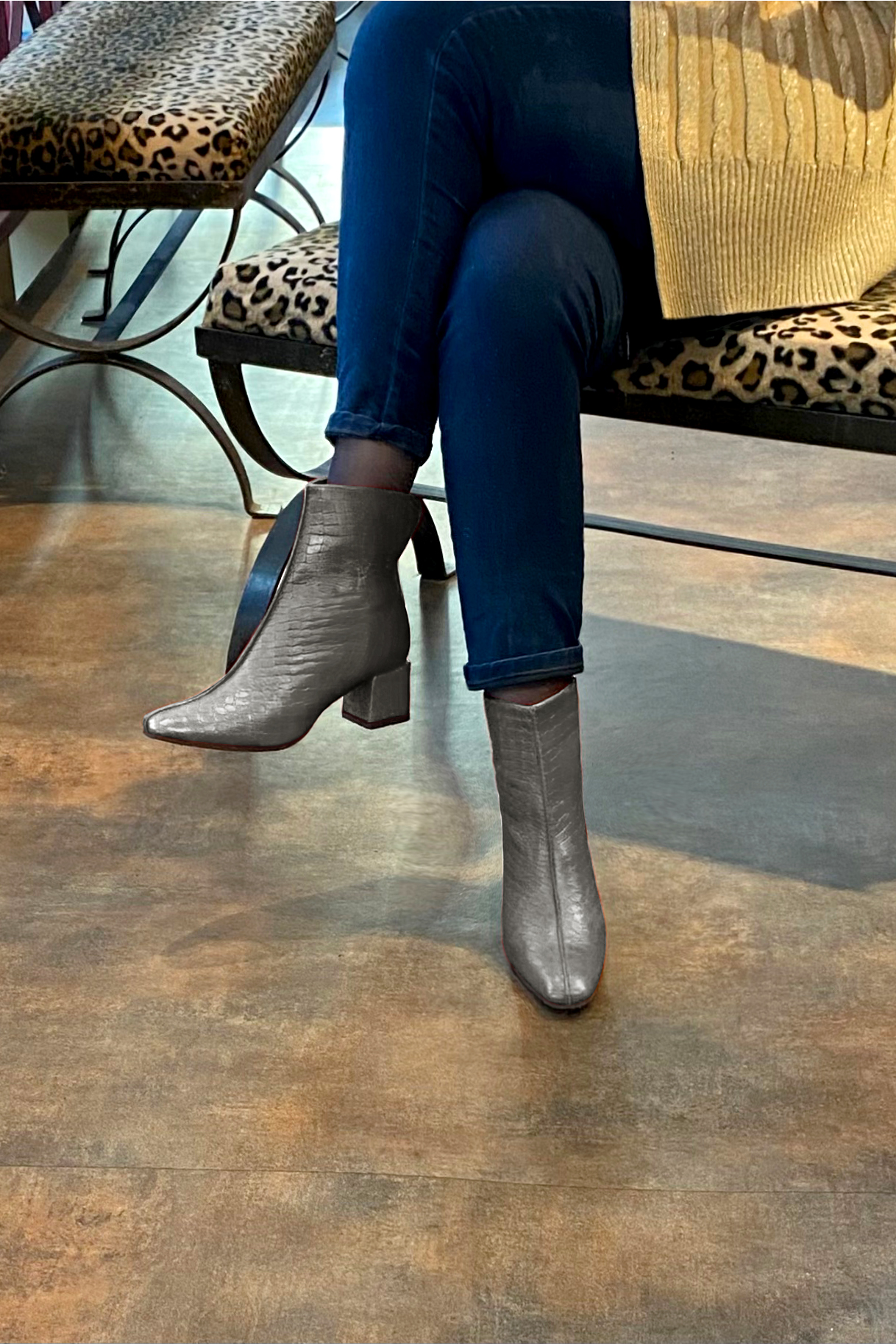 Ash grey women's ankle boots with a zip at the back. Square toe. Medium block heels. Worn view - Florence KOOIJMAN